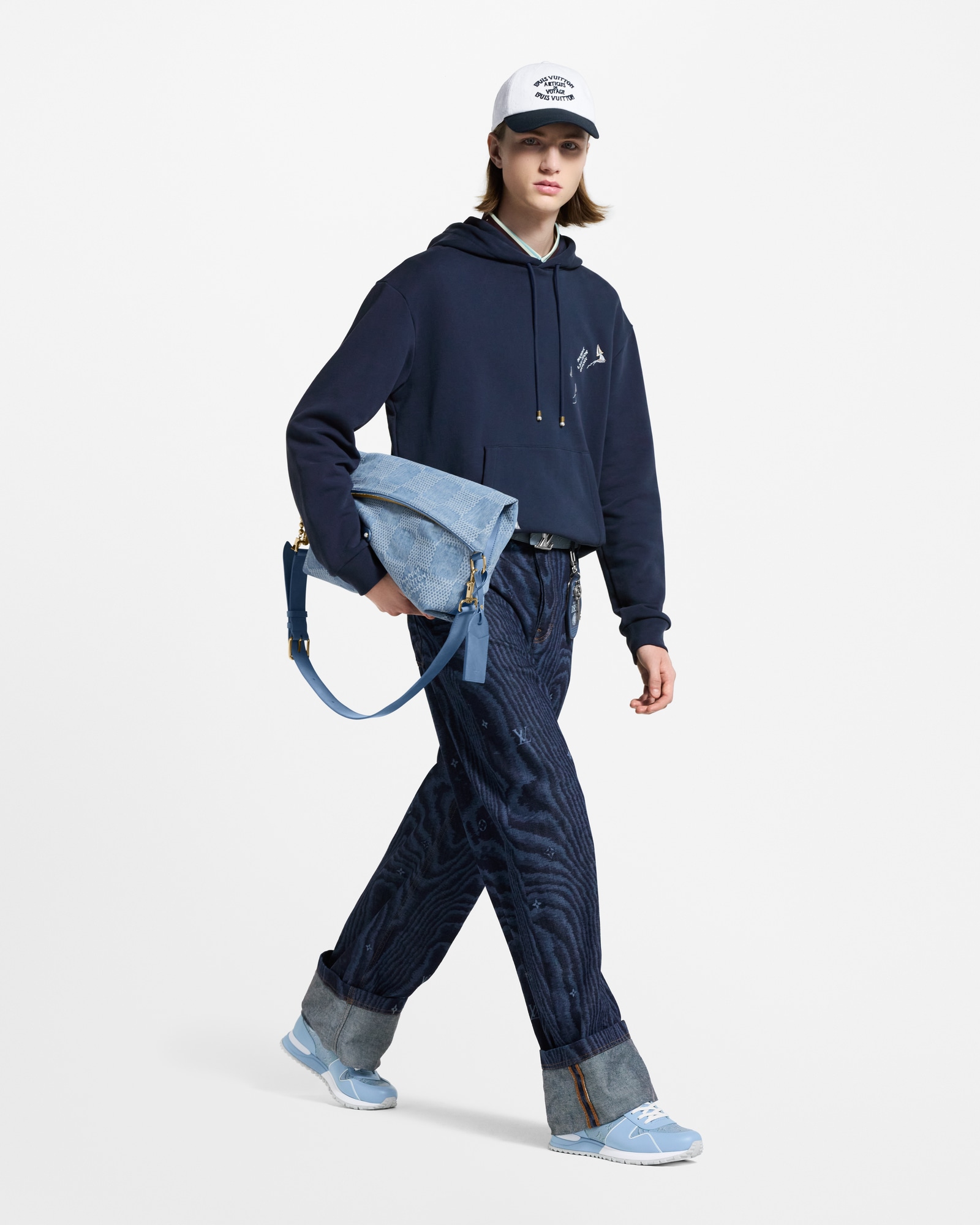 VUITTON ヴィトン シグネチャーフーディウィズエンブロイダリー パーカー エンブロイダリー シグネチャー フーディ ｜ルイ・ヴィトン 公式サイト